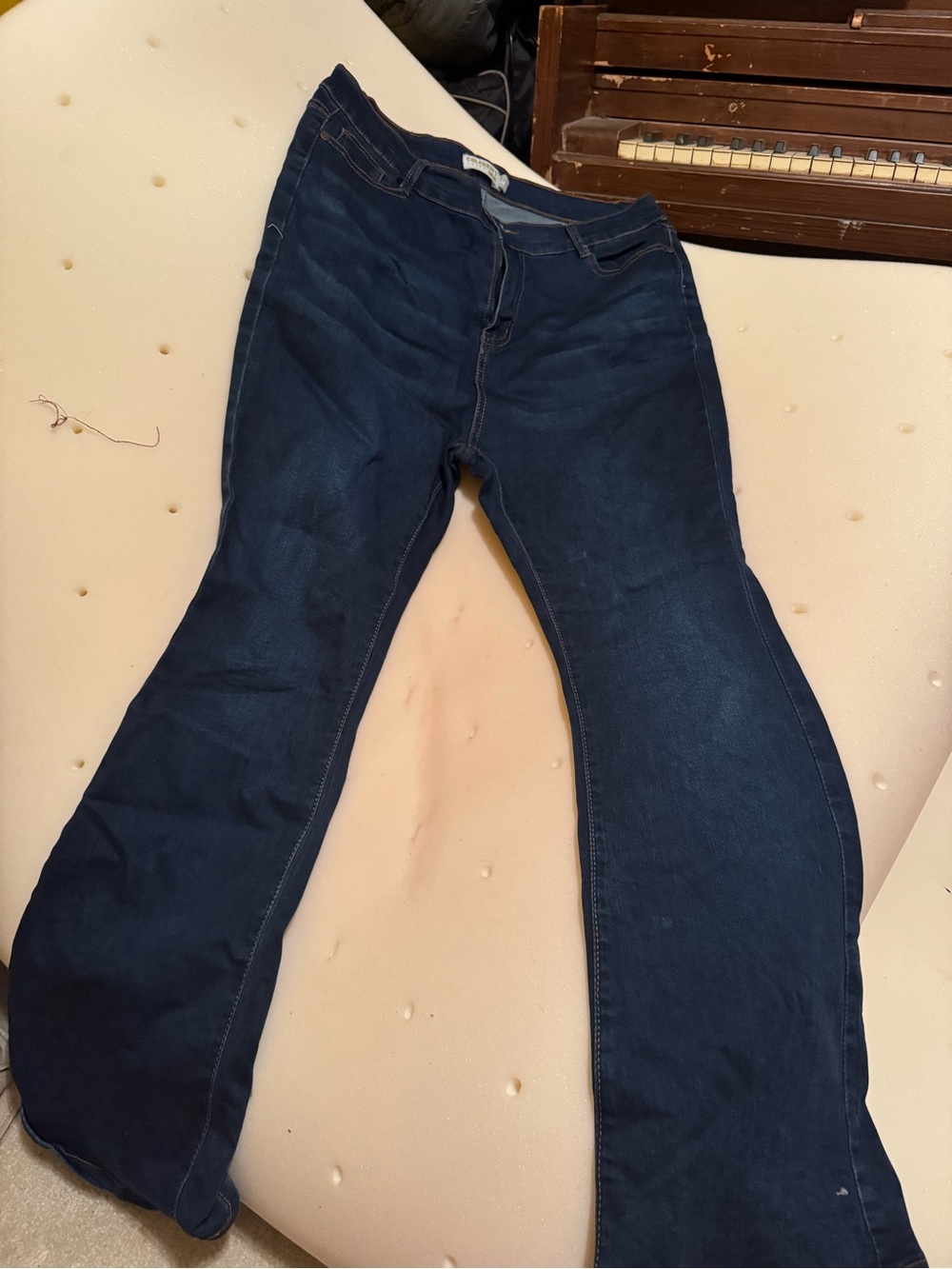 Celebrity Ace Women’s Blue Dark Wash Bootcut Denim Jeans Size 14